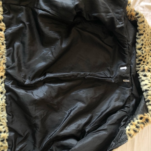 Faux fur vegan cheetah leopard print jacket coat - Picture 4 of 5